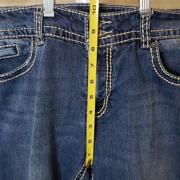 Nine West Women's Boot Cut Blue Jeans. Size 10 - Picture 8 of 16